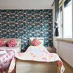 Guest house R & R